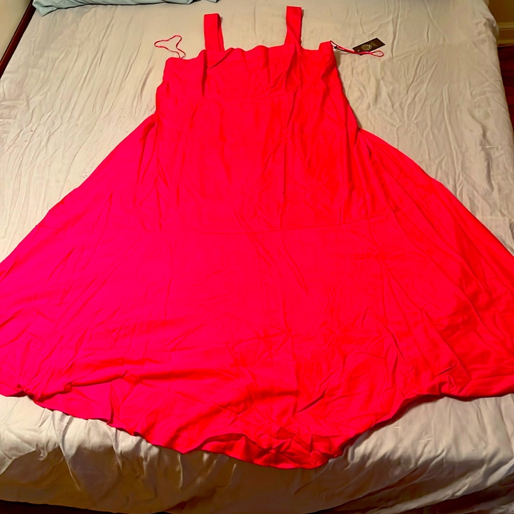 Women’s Vince Camuto Pink dress 
Fiercely Fuchsia
Size 3X